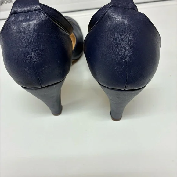 Chase + Chloe Navy Cutout Heels - Picture 4 of 5